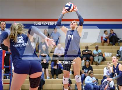 Thumbnail 3 in Oak Ridge vs College Park photogallery.