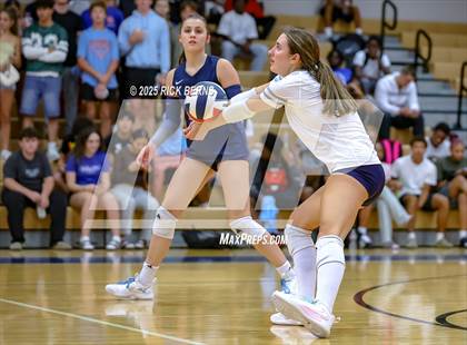 Thumbnail 3 in Oak Ridge vs College Park photogallery.