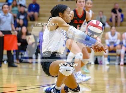 Thumbnail 2 in Oak Ridge vs College Park photogallery.