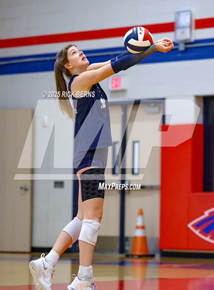 Thumbnail 3 in Oak Ridge vs College Park photogallery.