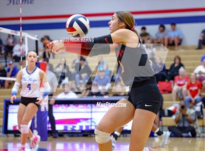 Thumbnail 2 in Oak Ridge vs College Park photogallery.