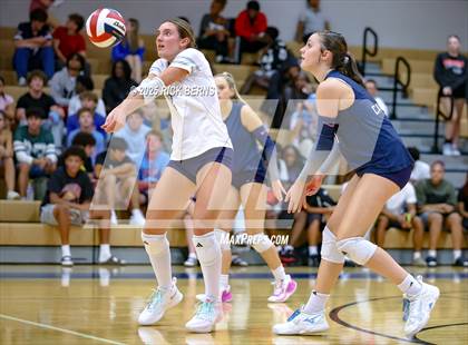 Thumbnail 2 in Oak Ridge vs College Park photogallery.