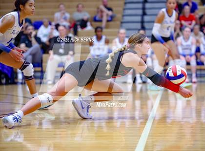 Thumbnail 2 in Oak Ridge vs College Park photogallery.