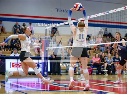 Thumbnail 1 in Oak Ridge vs College Park photogallery.