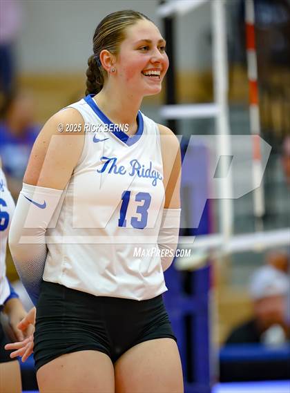 Thumbnail 3 in Oak Ridge vs College Park photogallery.
