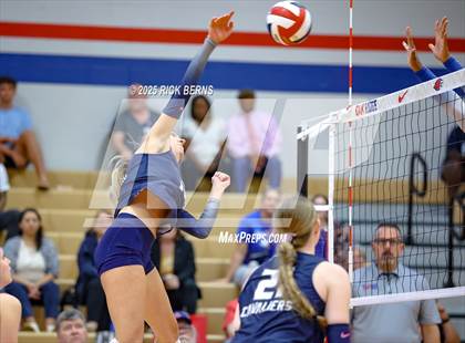 Thumbnail 1 in Oak Ridge vs College Park photogallery.