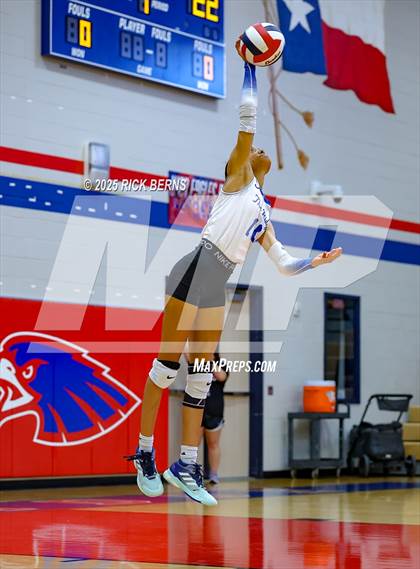 Thumbnail 2 in Oak Ridge vs College Park photogallery.