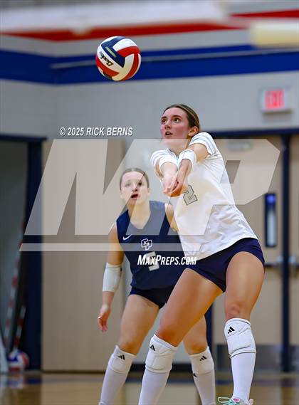 Thumbnail 3 in Oak Ridge vs College Park photogallery.