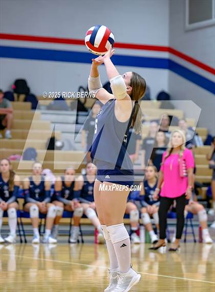 Thumbnail 2 in Oak Ridge vs College Park photogallery.