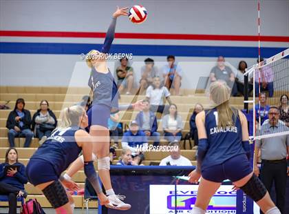 Thumbnail 2 in Oak Ridge vs College Park photogallery.