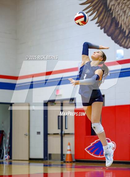 Thumbnail 2 in Oak Ridge vs College Park photogallery.