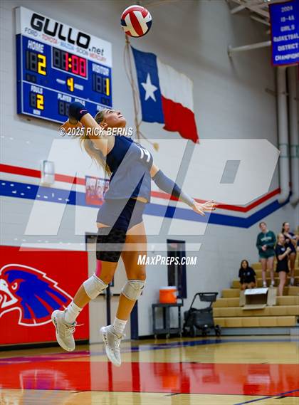 Thumbnail 1 in Oak Ridge vs College Park photogallery.