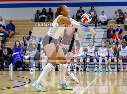 Thumbnail 1 in Oak Ridge vs College Park photogallery.