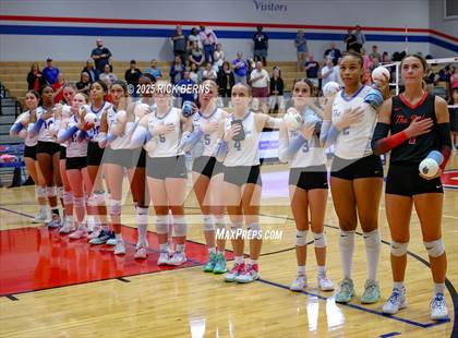 Thumbnail 1 in Oak Ridge vs College Park photogallery.