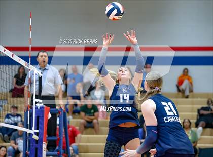 Thumbnail 2 in Oak Ridge vs College Park photogallery.
