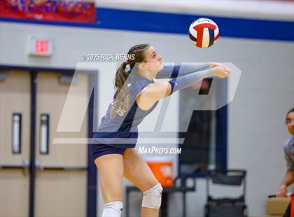 Thumbnail 2 in Oak Ridge vs College Park photogallery.