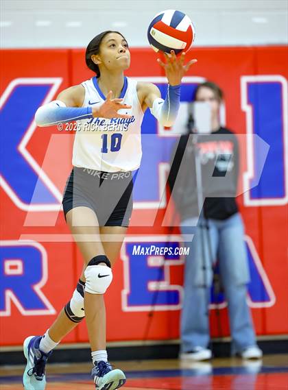 Thumbnail 3 in Oak Ridge vs College Park photogallery.