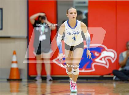 Thumbnail 3 in Oak Ridge vs College Park photogallery.