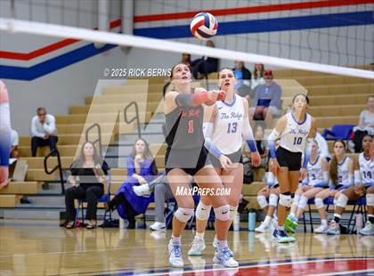 Thumbnail 1 in Oak Ridge vs College Park photogallery.