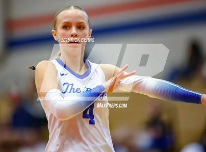 Thumbnail 1 in Oak Ridge vs College Park photogallery.