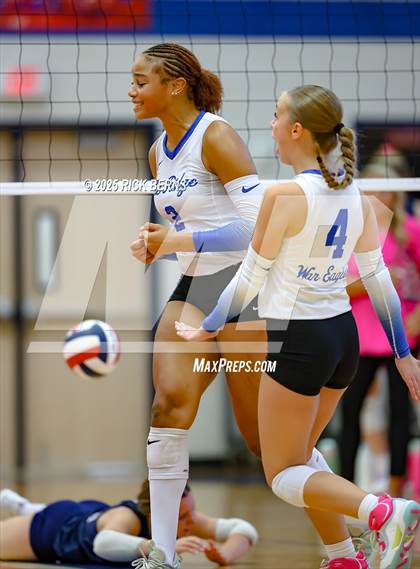 Thumbnail 1 in Oak Ridge vs College Park photogallery.