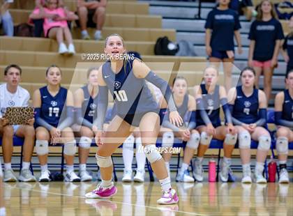 Thumbnail 2 in Oak Ridge vs College Park photogallery.