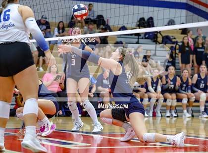 Thumbnail 2 in Oak Ridge vs College Park photogallery.