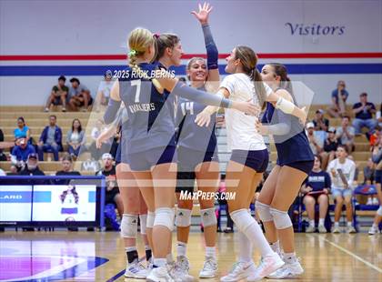 Thumbnail 1 in Oak Ridge vs College Park photogallery.