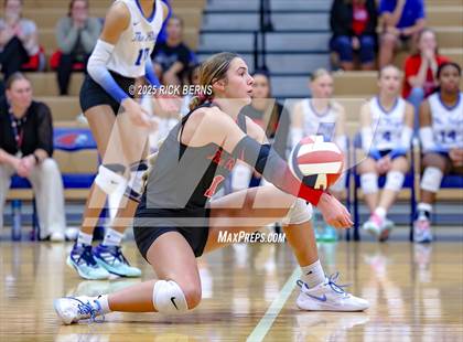 Thumbnail 3 in Oak Ridge vs College Park photogallery.