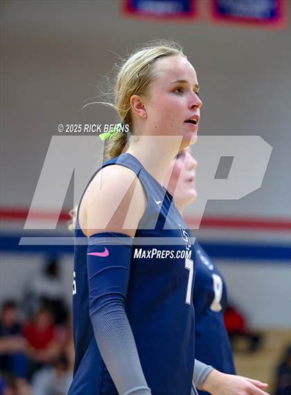 Thumbnail 1 in Oak Ridge vs College Park photogallery.
