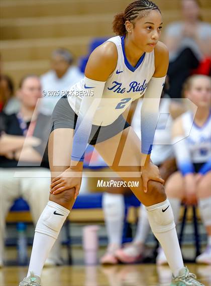 Thumbnail 3 in Oak Ridge vs College Park photogallery.