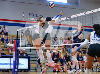 Thumbnail 3 in Oak Ridge vs College Park photogallery.