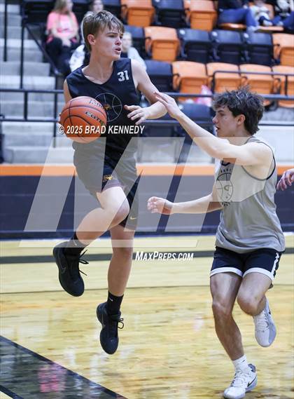 Thumbnail 3 in McLeod @ Gary (Scrimmage) photogallery.