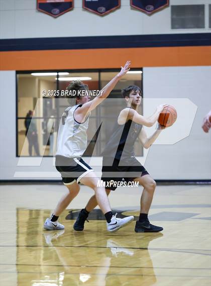 Thumbnail 1 in McLeod @ Gary (Scrimmage) photogallery.