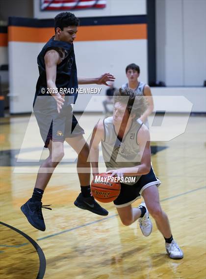 Thumbnail 1 in McLeod @ Gary (Scrimmage) photogallery.