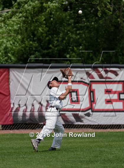 Thumbnail 3 in Barrington vs. Prairie Ridge (IHSA 4A Regional Final) photogallery.