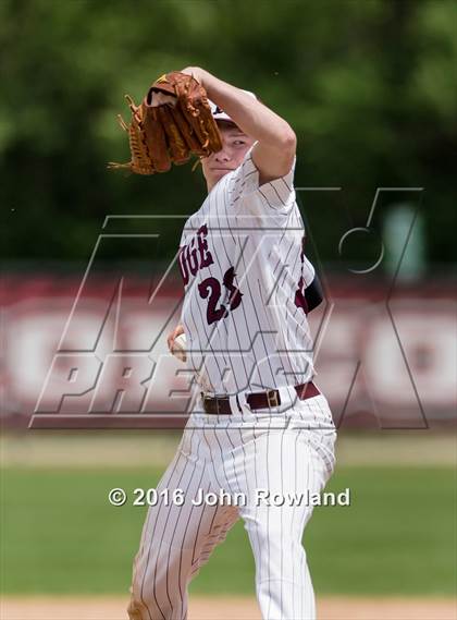 Thumbnail 1 in Barrington vs. Prairie Ridge (IHSA 4A Regional Final) photogallery.