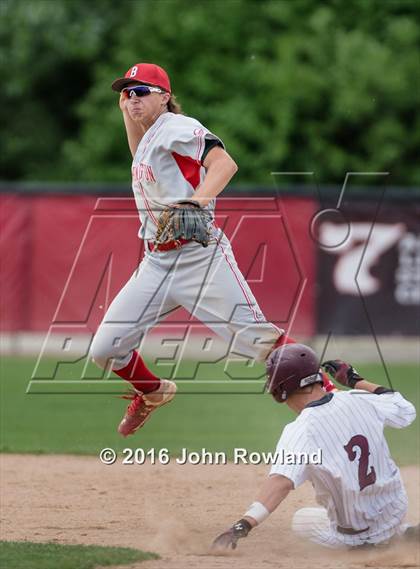 Thumbnail 3 in Barrington vs. Prairie Ridge (IHSA 4A Regional Final) photogallery.