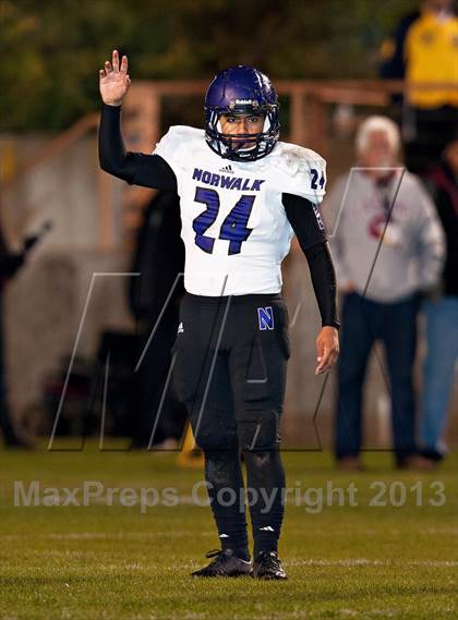 Thumbnail 3 in Norwalk vs. La Serna (CIF SS Southeast Division Final) photogallery.