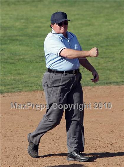 Thumbnail 3 in Crescenta Valley @ Burbank (Game 2) photogallery.