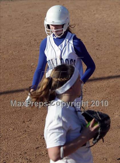 Thumbnail 2 in Crescenta Valley @ Burbank (Game 2) photogallery.