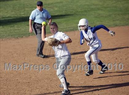 Thumbnail 3 in Crescenta Valley @ Burbank (Game 2) photogallery.