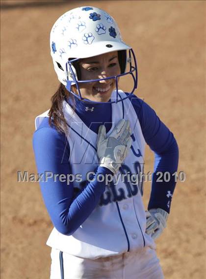 Thumbnail 3 in Crescenta Valley @ Burbank (Game 2) photogallery.