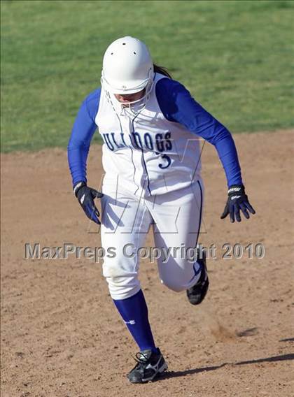 Thumbnail 3 in Crescenta Valley @ Burbank (Game 2) photogallery.