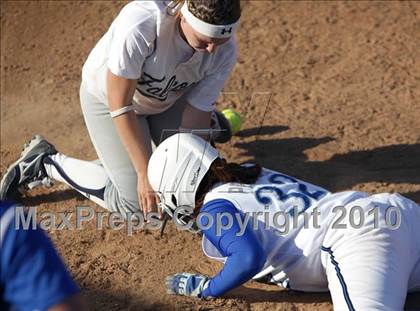 Thumbnail 2 in Crescenta Valley @ Burbank (Game 2) photogallery.