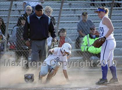Thumbnail 2 in Crescenta Valley @ Burbank (Game 2) photogallery.