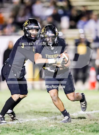 Thumbnail 3 in Roosevelt @ San Fernando (CIF LA City Section D2 2nd Round) photogallery.
