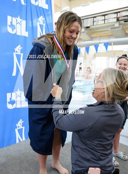 Thumbnail 2 in UIL 14-4A DISTRICT CHAMPIONSHIP AWARDS photogallery.