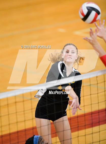 Thumbnail 3 in Patrick Henry vs La Jolla (September Classic) photogallery.
