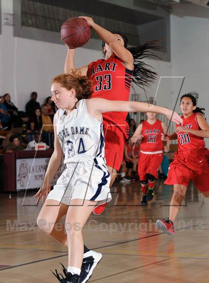 Thumbnail 3 in Notre Dame vs. Hart (La Canada Tournament) photogallery.
